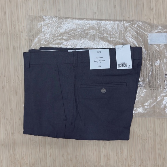 H&M slacks - Regular Fit - W34 - Picture 2 of 4